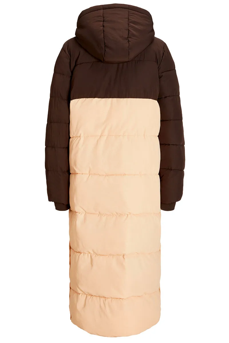 Clara Long Puffer | Beige | Frakke fra Lululia