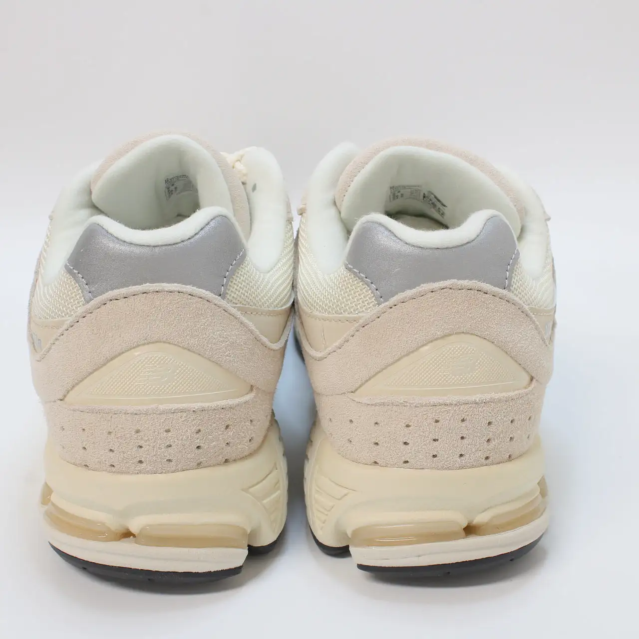 New Balance 2002 Calm Taupe Trainers