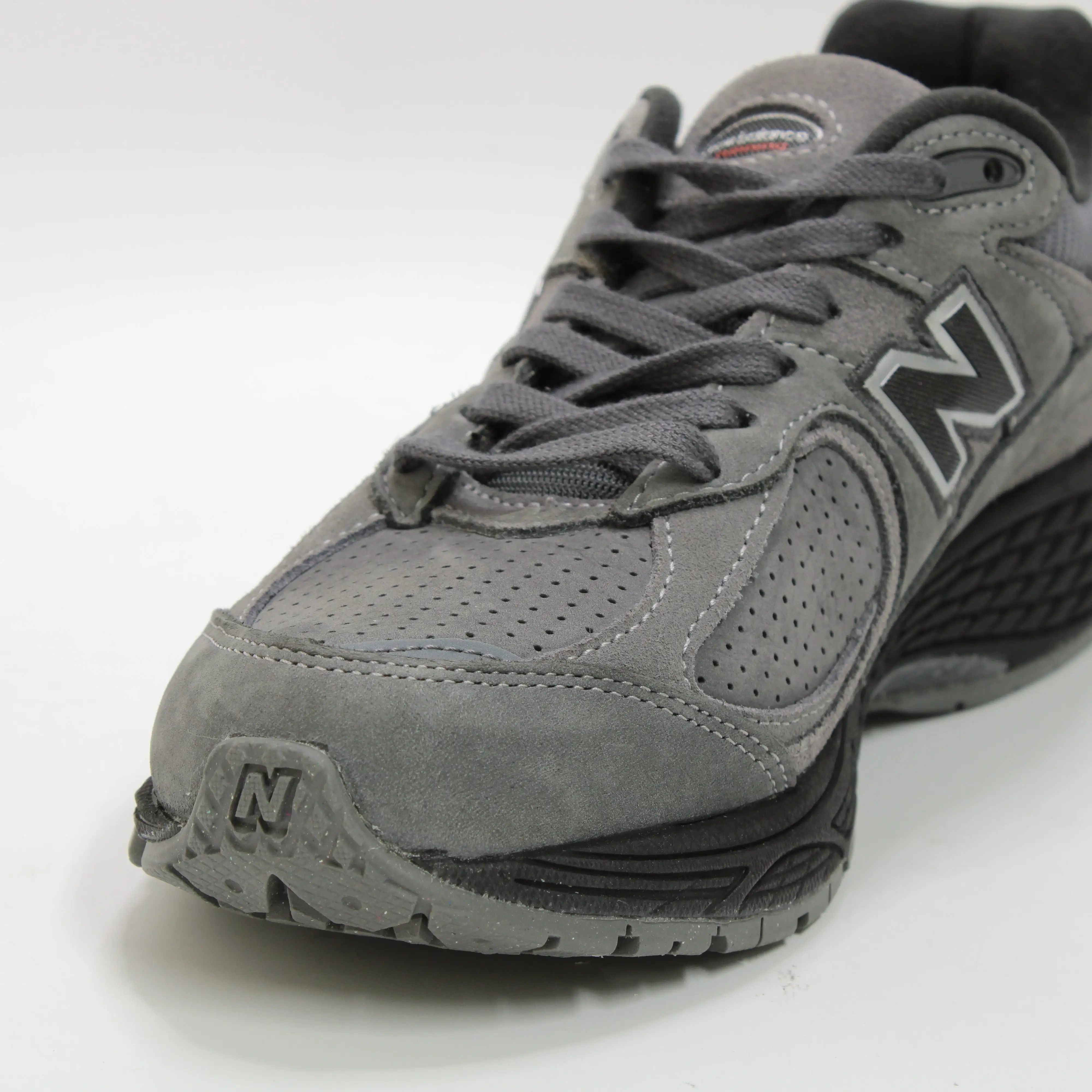 New Balance 2002 Castlerock Dark Grey Black Trainers