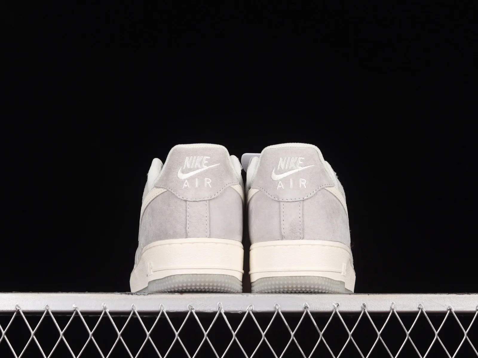 Nike Air Force 1 07 Low Light Grey White Gum DC4832-002