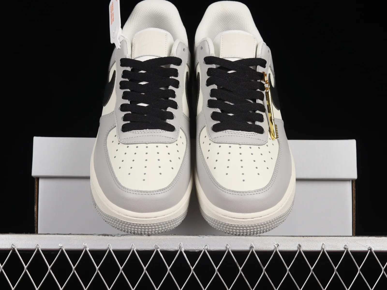 Nike Air Force 1 07 Low Soot White Grey Black Metallic Gold DO7417-991