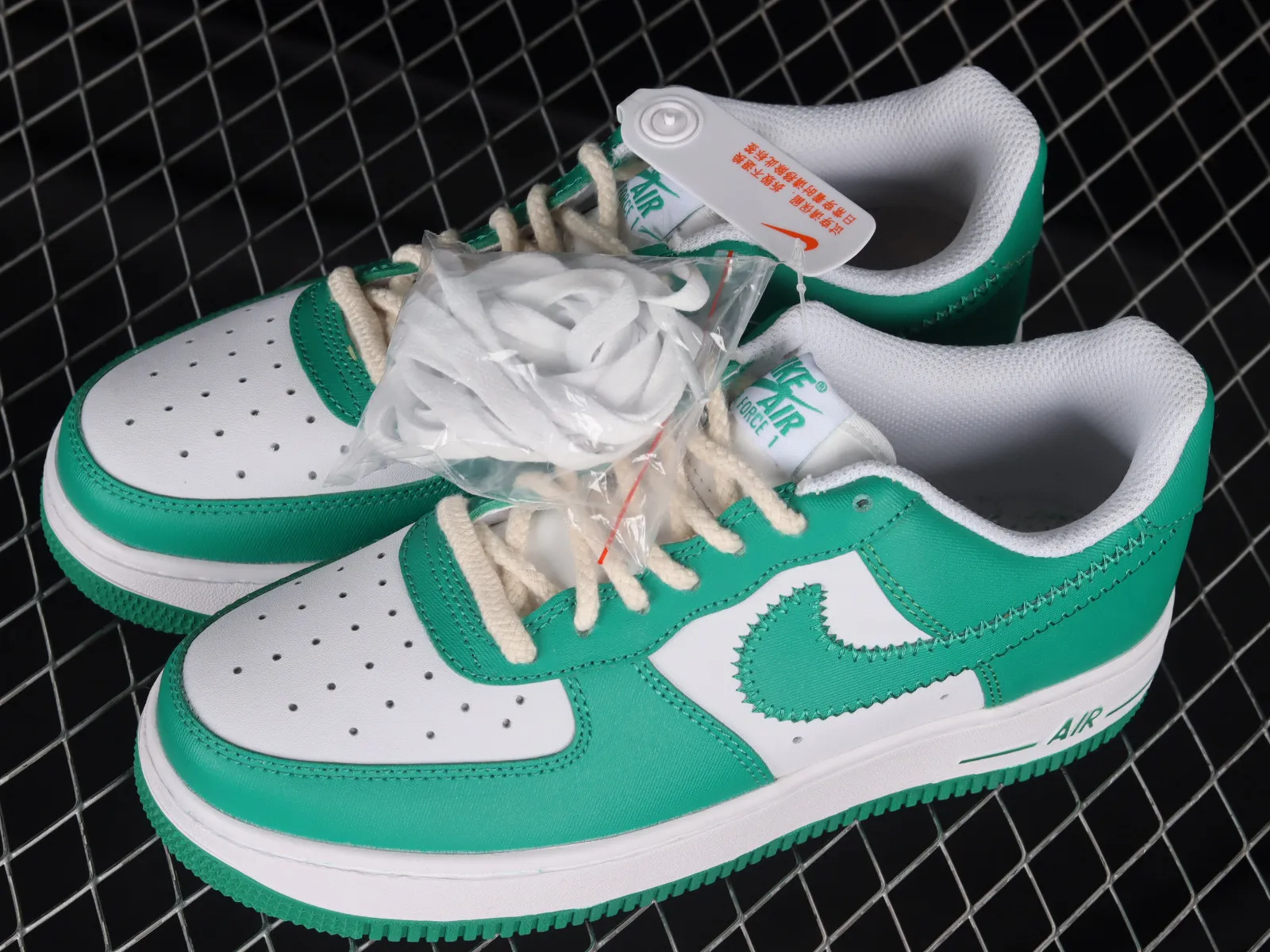 Nike Air Force 1 07 Low White Green DE0236-011