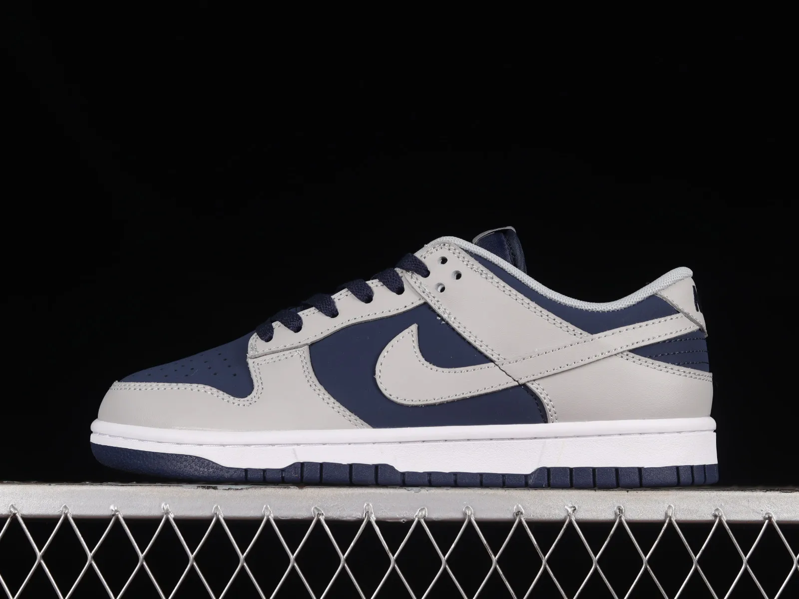 Nike SB Dunk Low Atmos OG Twilight Blue Medium Grey 630358-401