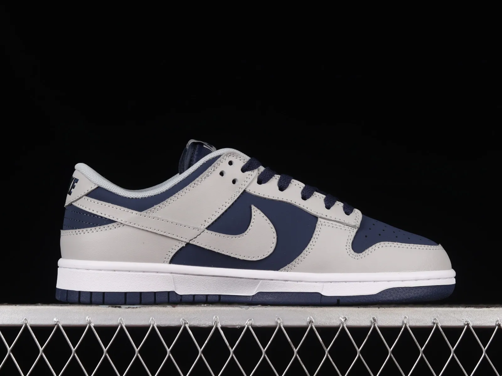 Nike SB Dunk Low Atmos OG Twilight Blue Medium Grey 630358-401