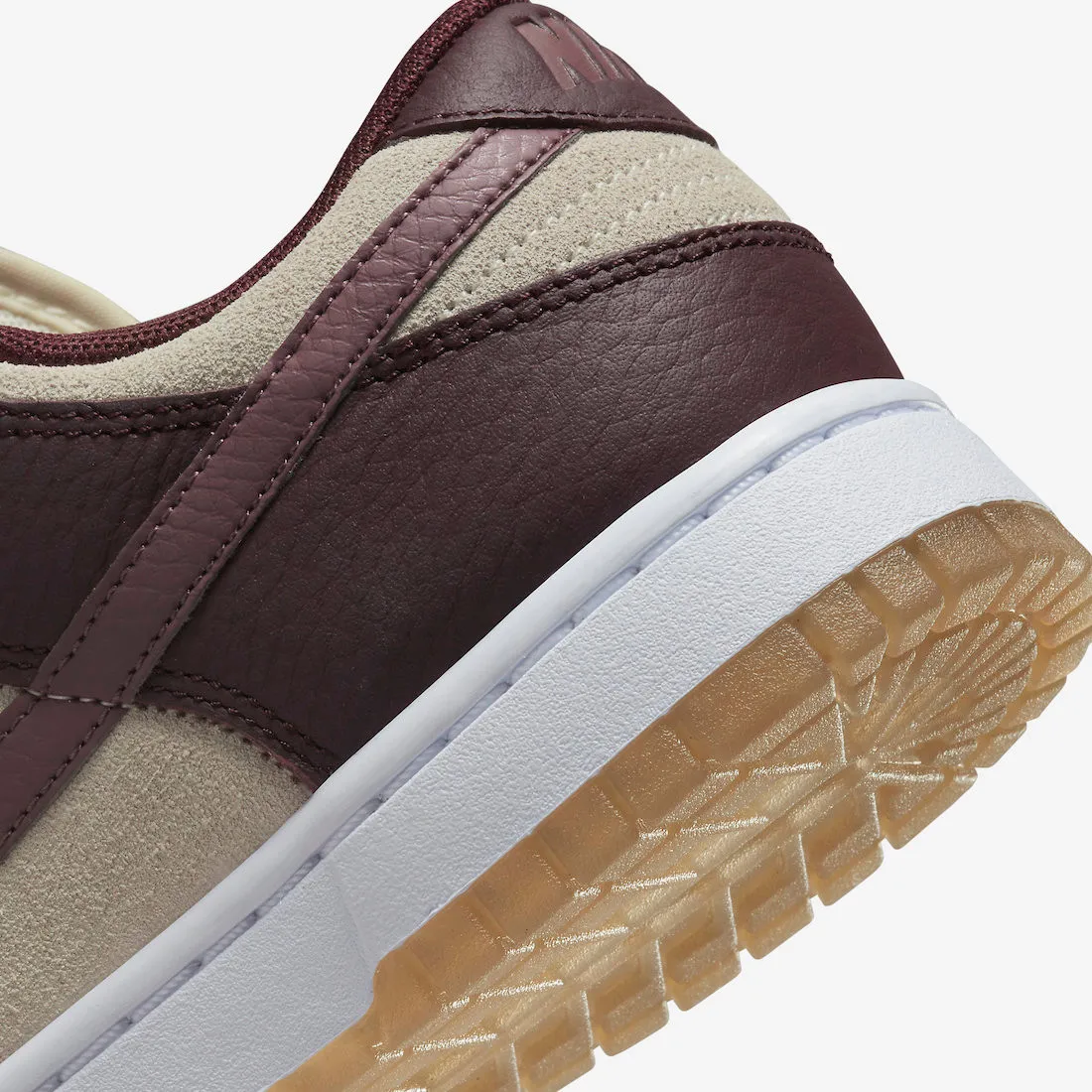 Nike SB Dunk Low Plum Eclipse Coconut Milk FJ4734-100