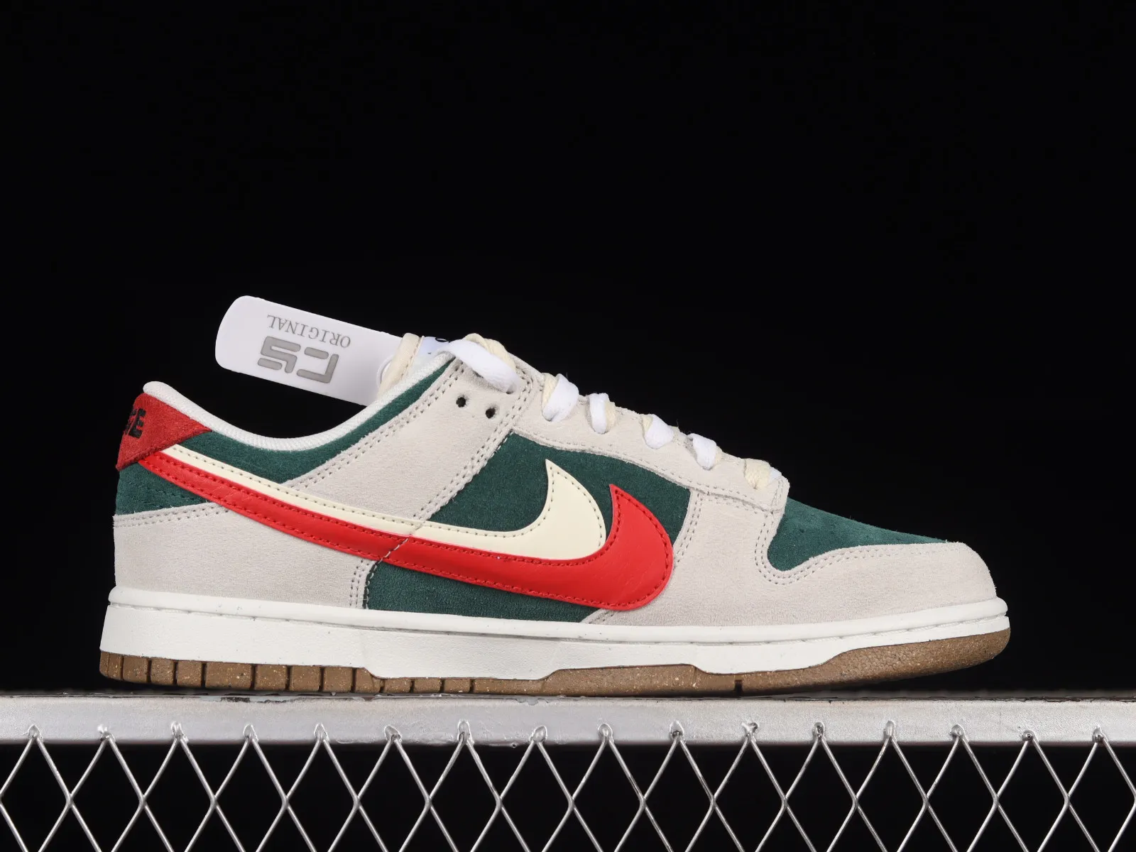 Nike SB Dunk Low SE 85 Sail Green Red DO9457-127