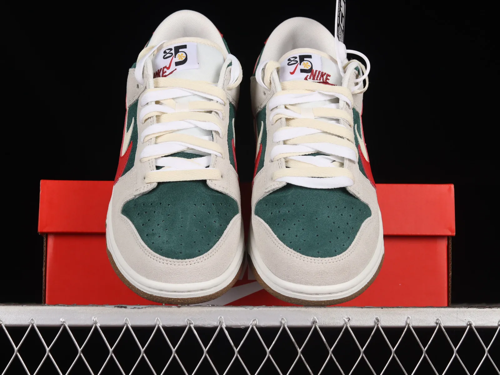 Nike SB Dunk Low SE 85 Sail Green Red DO9457-127