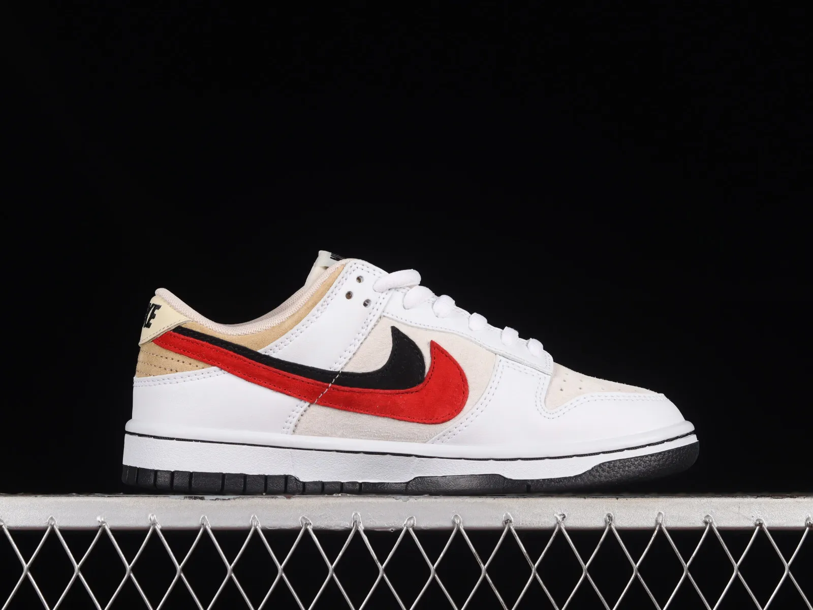 Nike SB Dunk Low White Black Red CT2552-288