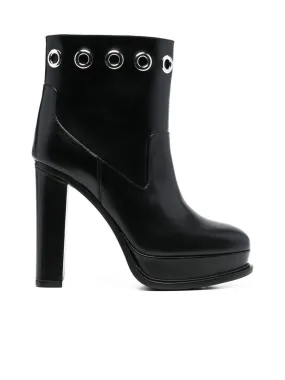 Platformsole Eyelet Boots