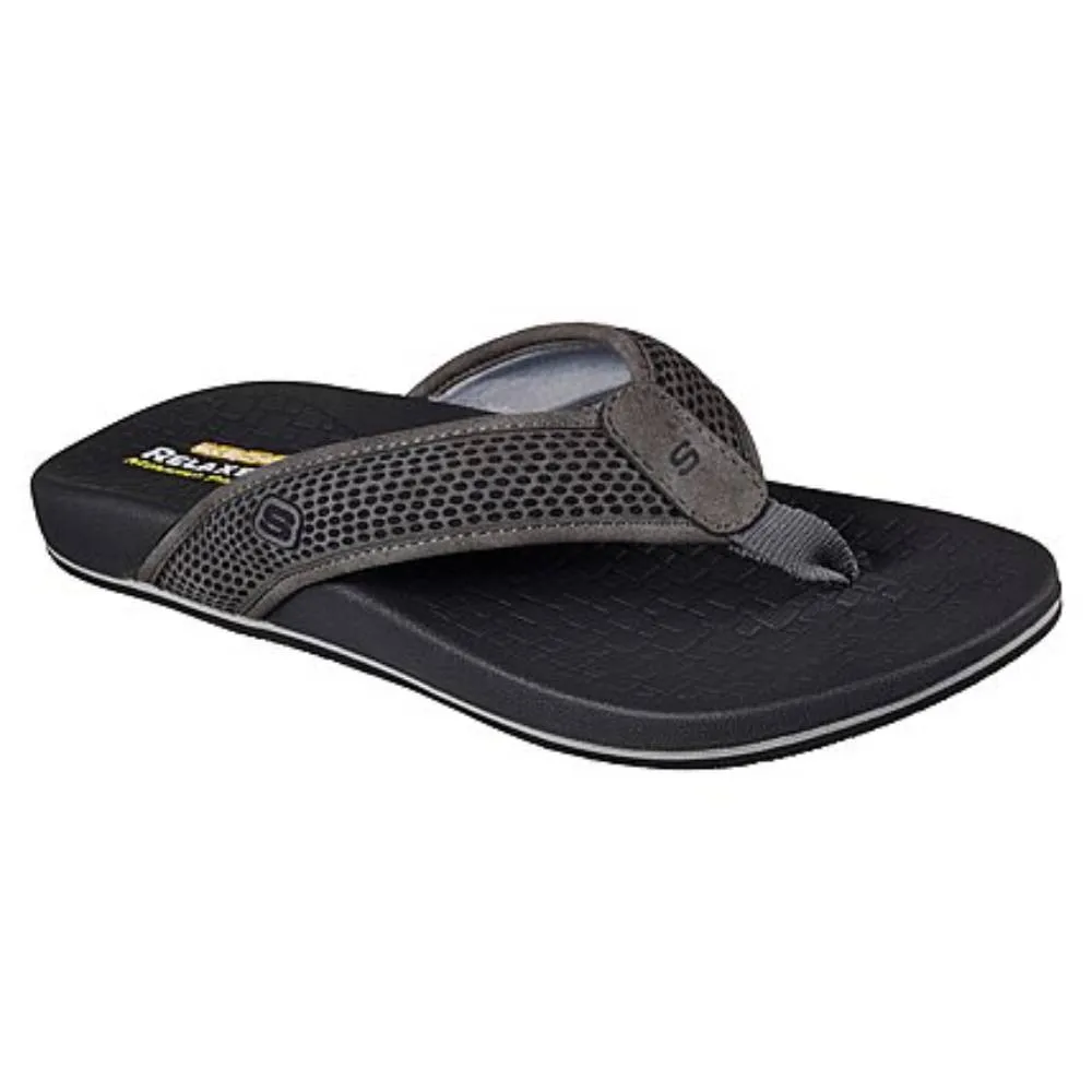 SKECHERS Men's Pelem-Emiro Slipper (Charcoal)