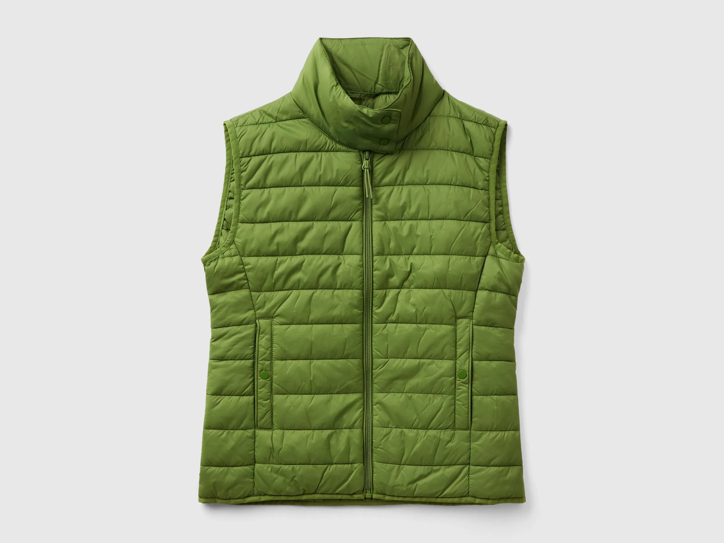 Sleeveless puffer jacket with recycled wadding - Military Green | Benetton