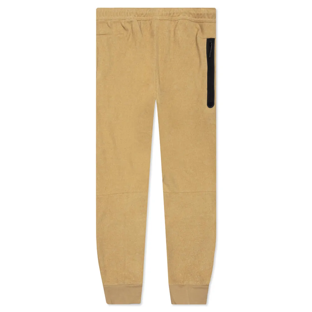 Sportswear Tech Fleece Winterized Joggers - Elemental Gold/Black